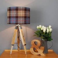 Vintage Design Industrial Lamp Royal Marine Tripod Lamp with Materials & Textures
